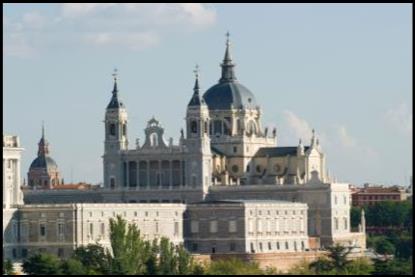 Descripción: http://www.gothereguide.com/Images/Spain/Madrid/Almudena_Cathedral_madrid.jpg